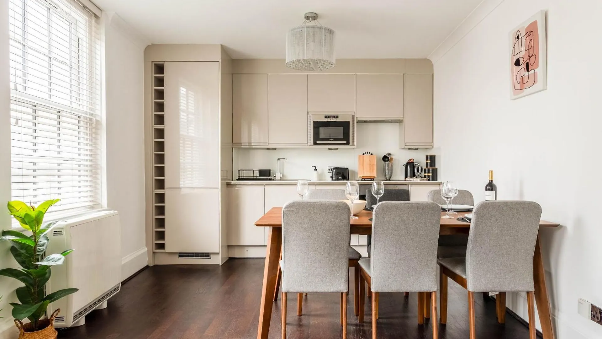 Super Central Brighton Apt - 3 Large Bedrooms - Hosted By Agf Property location